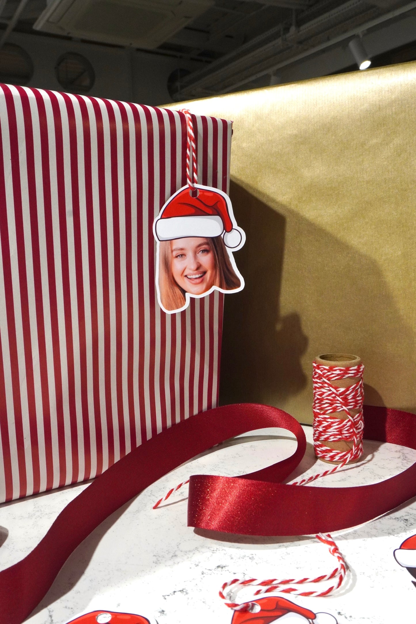 LARGE CUSTOM FACE SANTA GIFT TAGS - PACK OF 4